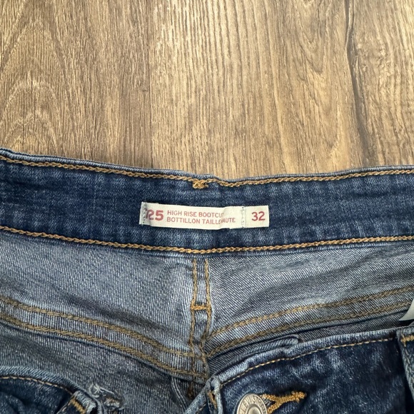 Levi's High Rise Bootcut - Picture 4 of 5